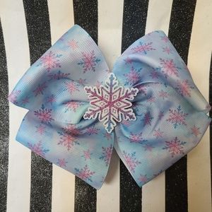 Snowflake jumbo hair bow- $6 each or 4 for $20 reposh bows